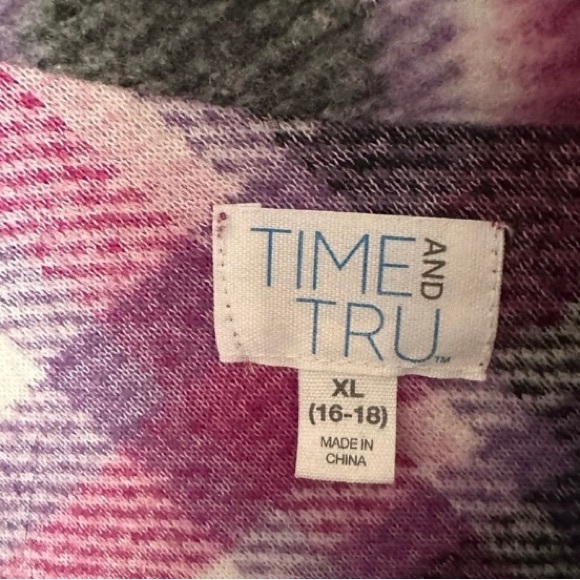 NWOT Brushed Fleece Plaid
Cropped Shacket - Picture 4 of 5